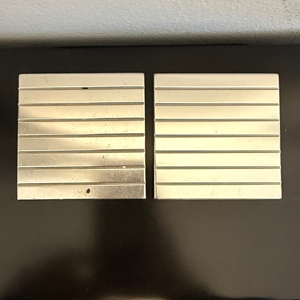 Prescriptives | RARE Magnetic Makeup Palettes with Mirror - Picture 4 of 6
